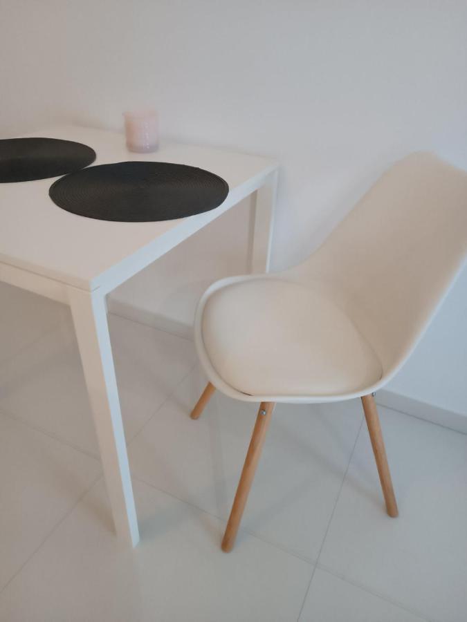 Apartamenty Wiktoryn 6A วอร์ซอ ภายนอก รูปภาพ